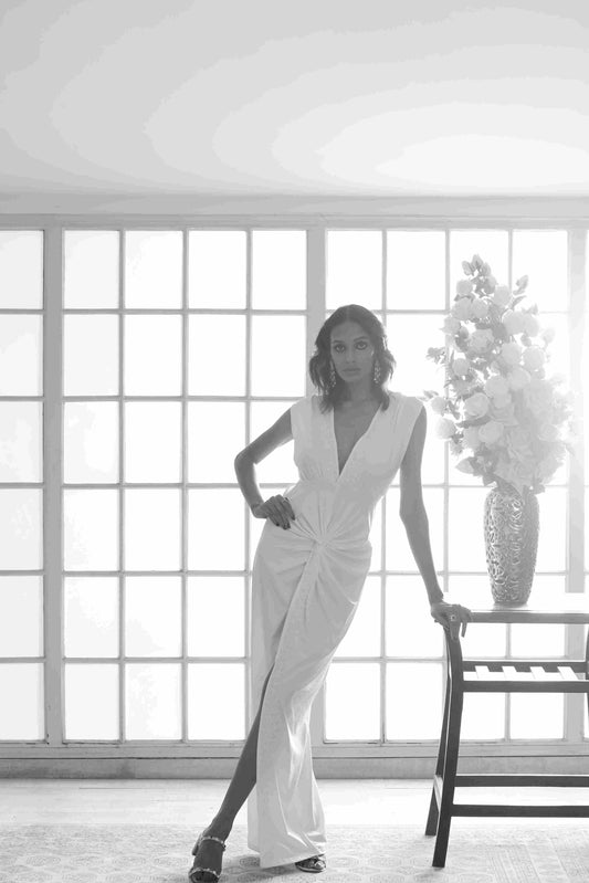 White Radiance Dress – Modern Simplicity Redefined