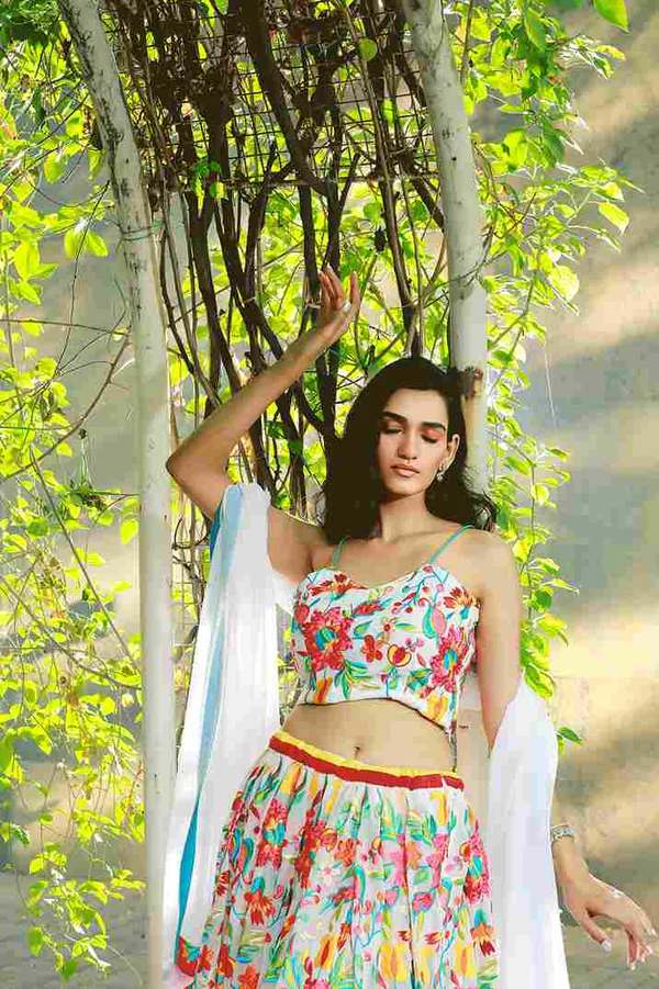 Amber Floral Opulence (Lehenga)